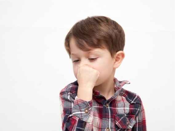 夜に子供の咳が止まらない…。どう対処したら良い？